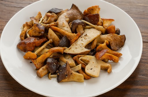 Plato de setas variadas, un manjar de la gastronomía de Vinuesa